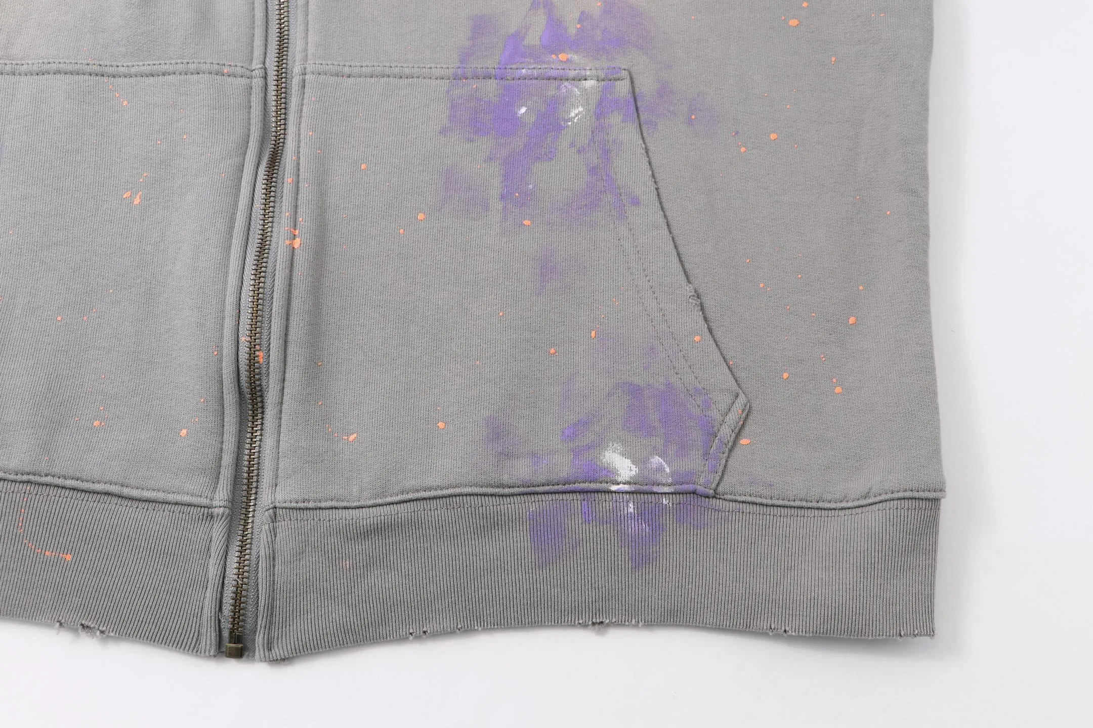 Style No. S111 P320💰 (450g version) SSSAINT LOUIS splash-ink logo long-sleeved zipper hoodie sweatshirt is made of 450g dense cotton fabric, with a loose fit. Same style for men and women.   Size S-XL